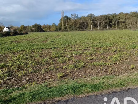 vente terrain 3070 m² chouppes (86110)