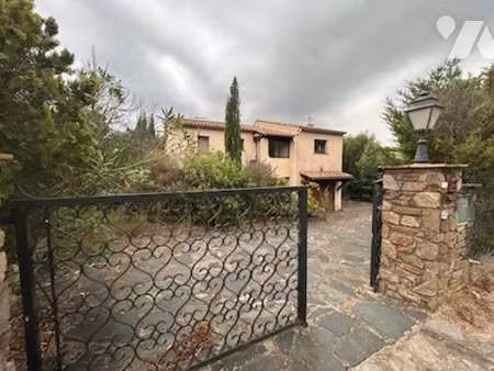 vente maison à la croix-valmer (83420) : à vendre / 128m² la croix-valmer