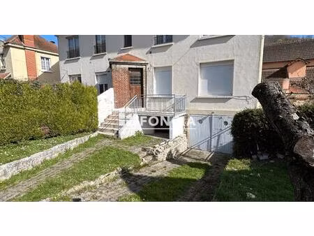 appartement en rez-de-chaussée avec très beau terrain !