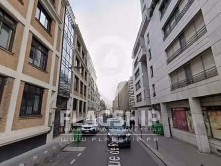 location commerce paris 75019 354m²