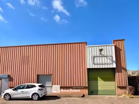 location local d’activités 374m²