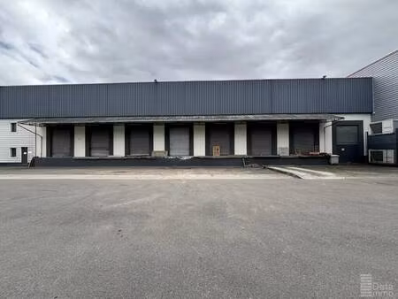 location entrepôt gonesse 95500 2100m²