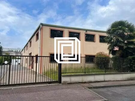 vente entrepôt jouy en josas 78350 647m²