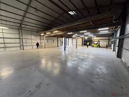 vente local d'activités 1 200 m²