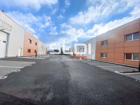 location local d'activités 286 m² à 2 106 m²