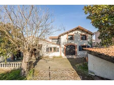 maison de 180m². 6 pièces