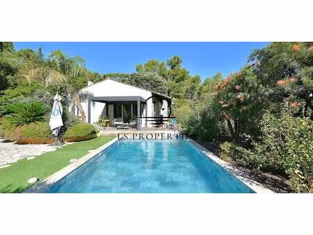 villa avec piscine et jardin hyeres (83)