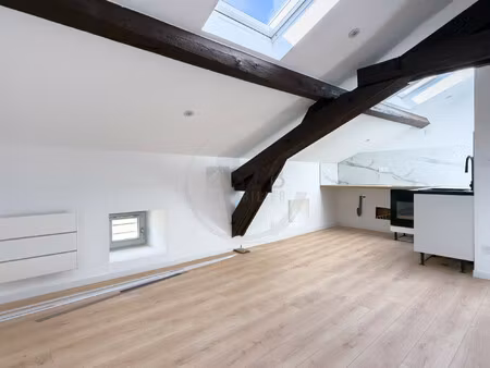 appartement t2 rénové en centre-ville d'aubenas