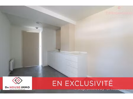 bureau indépendant dans espace partagé