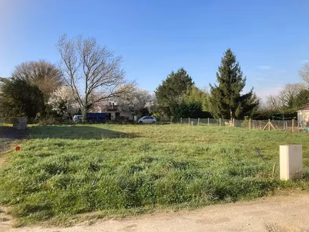 vente terrain 555 m² à asques (33240)  90 000 €