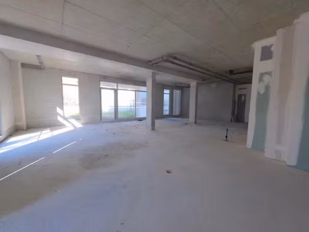 vente locaux professionnels à bondy (93140)  235 000 €