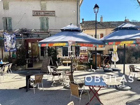 vente locaux professionnels 137 m² à ongles (04230)  145 000 €