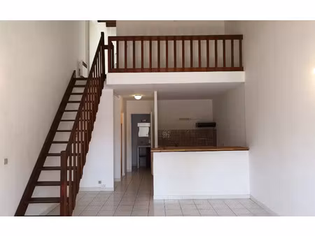location appartement  m² t-2 à cabrières  595 €