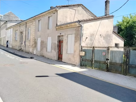 vente immeuble 10 pièces 237 m² à coutras (33230)  187 400 €
