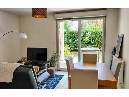 location appartement  m² t-2 à toulouse  669 €