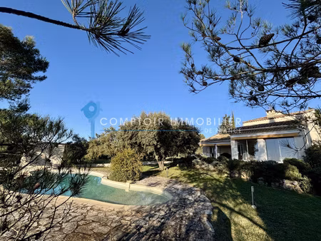 villa 5pièce(s) 4chambre(s) 155 m² uzès (30700)