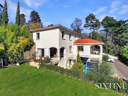 magnifique maison avec vue incroyable sur lyon
