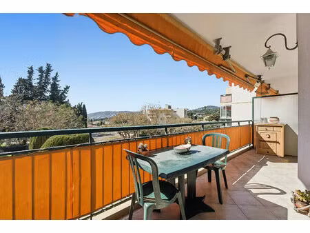 studio de 33.27 m2 à antibes fontmerle