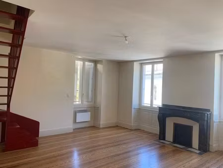 location appartement 4 pièces 100 m² à mazamet (81200)  585 €