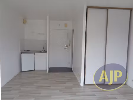 location appartement 1 pièce 19.77 m² à blain (44130)  300 €