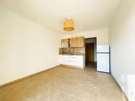 location appartement 1 pièce 20.18 m² à vidauban (83550)  465 €