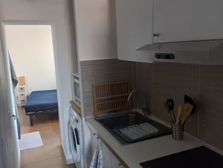 location appartement 1 pièce 22.5 m² à toulon (83000)  465 €