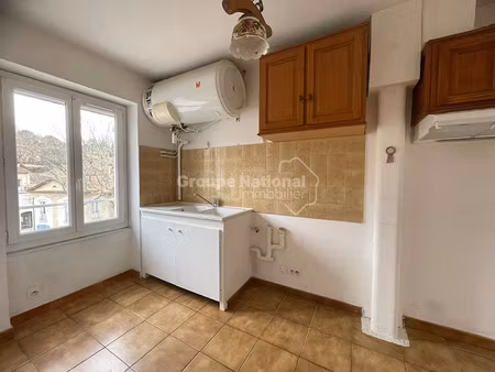 location appartement 3 pièces 49.4 m² à barjols (83670)  527 €