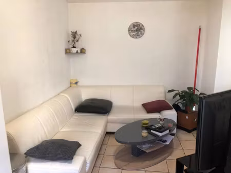 location appartement 2 pièces 35 m² à pélissanne (13330)  680 €