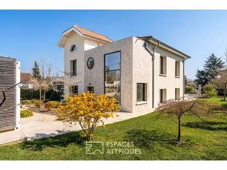 maison ancienne rénové avec extension et piscine