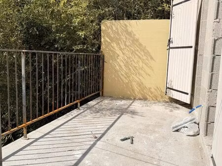 location appartement 2 pièces 45 m² à cadenet (84160)