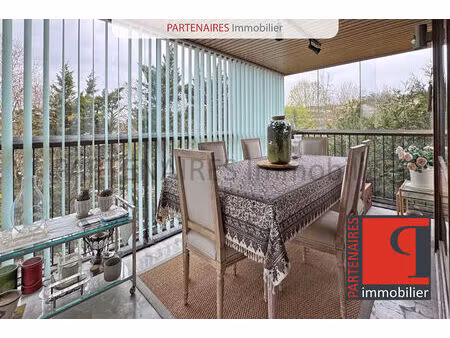 appartement 92 m² - 2-3 chambres - loggia - balcon filant - cave - parking - le chesnay