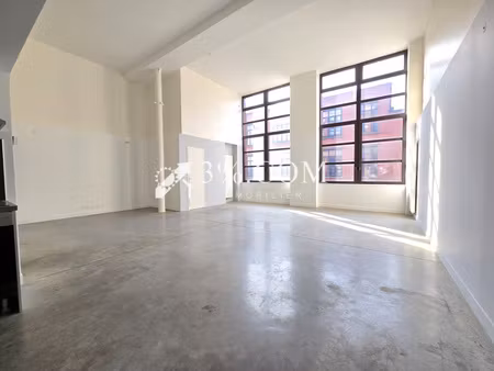 loft de 145 m2 avec 3 chambres + 1 place de parking