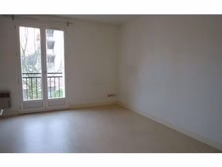 location appartement  m² t-2 à tours  470 €