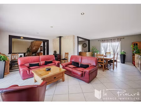 maison familiale au calme  10 min d'albi  grand terrain  4 chambres  garage double et terr