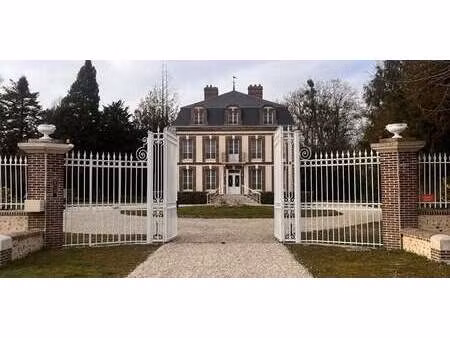 maison avec piscine et jardin lamblore (28)
