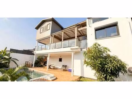 maison avec piscine et terrasse saint gilles les hauts (974)