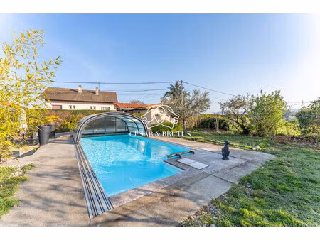 belle maison 4 chambres avec piscine et véranda plein sud