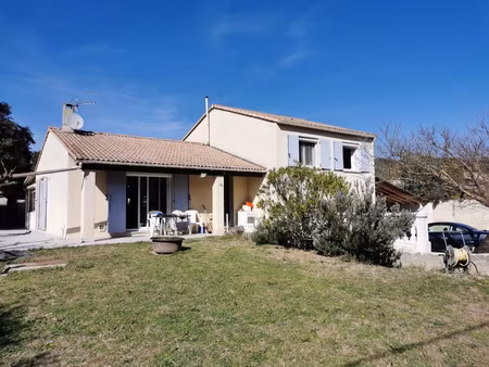 entre grignan et st paul  belle villa avec piscine et gite i