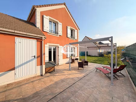 maison 6 pièces avec garage. et jardin