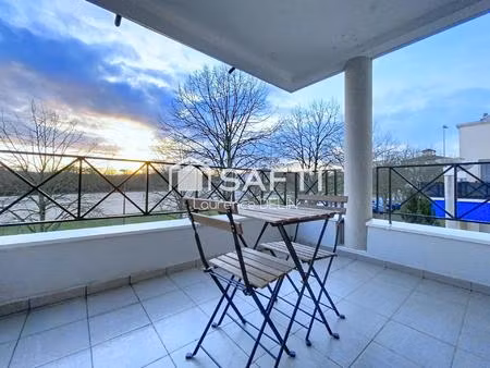 lumineux grande piece de vie balcon sans vis a vis