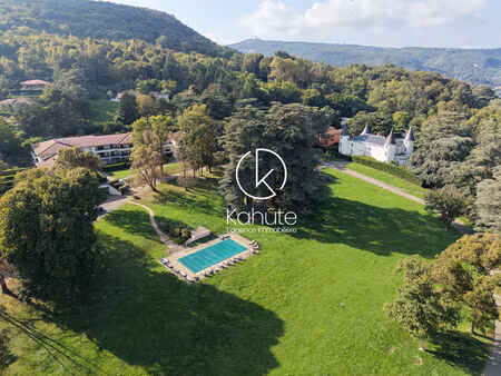 appartement collonges au mont d'or 4 pièce(s) 133m2  2 places de stationnement  copropriét