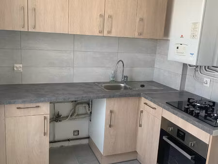 location appartement 3 pièces 67 m² à grenoble (38000)