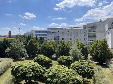 chambre à louer dans colocation 100% féminine