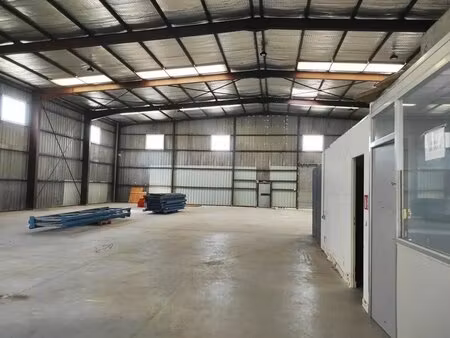 location entrepôt velaux 13880 740m²