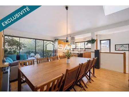 maison d’architecte au calme  proche métro