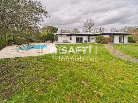 maison d'architecte plain-pied 152 m² - parcelle 1551 m² - piscine chauffée - sans vis-à-v