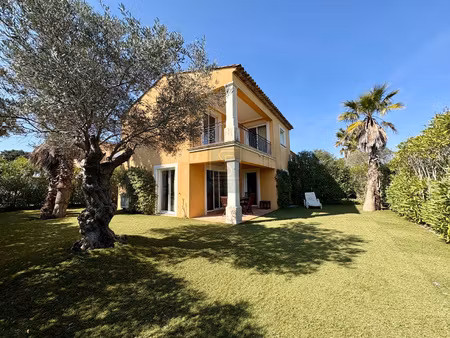 maison au golf de roquebrune sur argens
