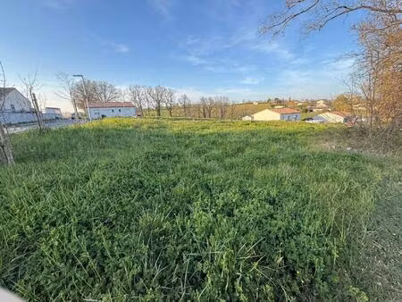 terrain de 692m2 dans un lotissement calme