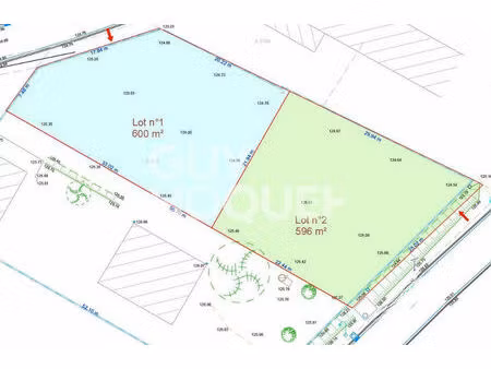 joli terrain constructible viabilisé