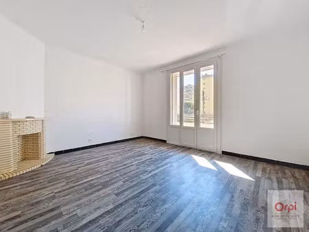 location appartement 3 pièces 67 m² à ajaccio (20000)  790 €